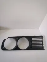 BMW 3 E30 Rivestimento sotto il faro/fanale 