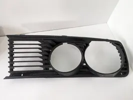 BMW 5 E28 Moulure sous phares 51131874645