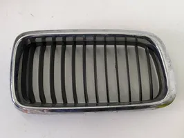 BMW 7 E38 Grille de calandre avant 51138231602