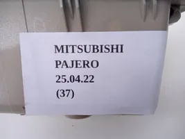Mitsubishi Pajero Sport II Sähkötoimisen ikkunan ohjauskytkin 8608A163