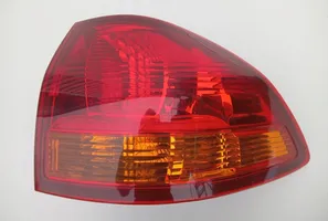 Mitsubishi Pajero Sport II Lampy tylnej klapy bagażnika H-CD25D