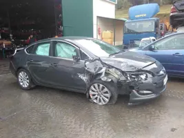 Opel Astra J Moottorin ohjainlaite/moduuli 55588354