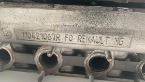 Renault Clio III Culasse moteur 110421067R