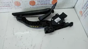 Hyundai Elantra Accelerator throttle pedal 