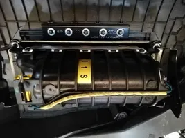 Audi Q7 4L Oro pagalvių komplektas su panele 