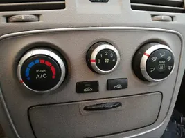 Hyundai Sonata Panel klimatyzacji 