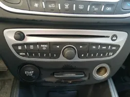 Renault Megane III Unité principale radio / CD / DVD / GPS 281150023R