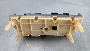 Toyota Prius (XW30) Panel klimatyzacji 75D726