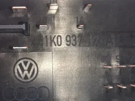 Volkswagen Caddy Saugiklių blokas 1K0937125