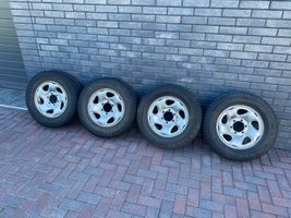 Toyota Hilux (N140, N150, N160, N170) Pneumatici invernali/da neve con borchie R16 C BRIDGESTONE