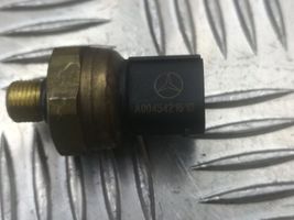 Mercedes-Benz E AMG W212 Sensore di pressione del carburante A0045421618