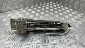 Audi A4 S4 B7 8E 8H Lift Jack 8E0011031M