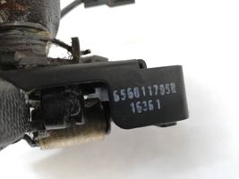 Renault Captur Konepellin lukituksen vastakappale 656011705R