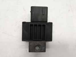 Nissan Qashqai+2 Hehkutulpan esikuumennuksen rele 9640469680A