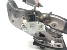 Toyota Prius (XW50) Stabdžių pedalas 8951047040