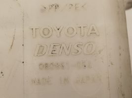 Toyota Corolla E120 E130 Réservoir de liquide lave-lampe 060851054