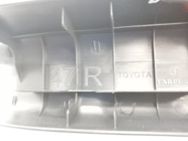 Toyota Yaris Sivuhelman/astinlaudan suoja 679170D150