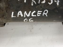 Mitsubishi Lancer Priekšpusē amortizators 
