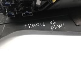 Toyota Yaris Osłona dźwigni hamulca ręcznego 589110D340