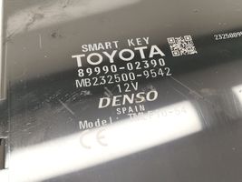 Toyota Auris E180 Inne wyposażenie elektryczne 8999002390