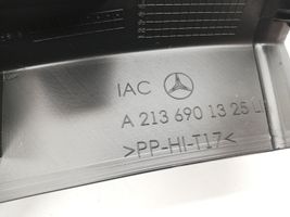 Mercedes-Benz E W213 Polttoainesäiliön korkin suoja A2136901325