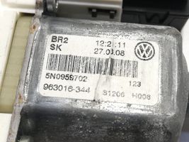 Volkswagen Tiguan Moteur de lève-vitre de porte avant 5N0959702