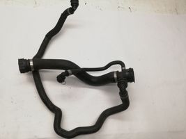 BMW X1 E84 Tuyau de liquide de refroidissement moteur 7148378