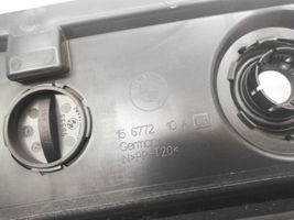 BMW X1 E84 Rivestimento del tergicristallo 15677210