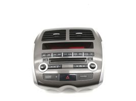 Mitsubishi ASX Radion/GPS-laitteen pääyksikön kehys 8002A920HA