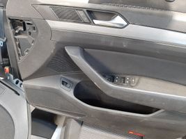 Volkswagen PASSAT B8 Innenraum komplett 