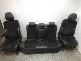 Toyota Avensis T270 Kit intérieur 