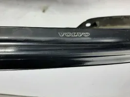 Volvo XC70 Błotnik przedni 