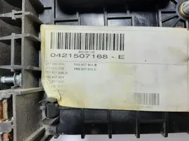 Volkswagen Touran I Relay mounting block 1K0937124H