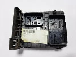 Volkswagen Touran I Relay mounting block 1K0937124H