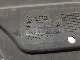 Volkswagen Golf VI Protezione anti spruzzi/sottoscocca del motore 1K0825237J