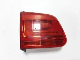 Volkswagen Tiguan Lampy tylnej klapy bagażnika 5N0945093H