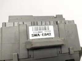 Honda CR-V Scatola di montaggio relè SWAE842