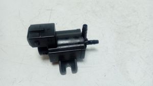 Opel Astra J Vacuum valve 8972882491