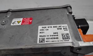 Volkswagen Golf VII Chargeur batterie (en option) 5QE915682AF