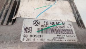 Volkswagen Golf V Moottorin ohjainlaite/moduuli 03G906021QJ