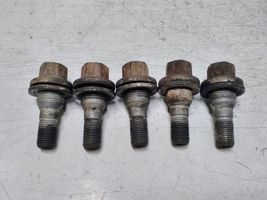 Opel Astra J Nuts/bolts 