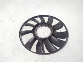 Volkswagen PASSAT B5.5 Hélice moteur ventilateur 058121301B