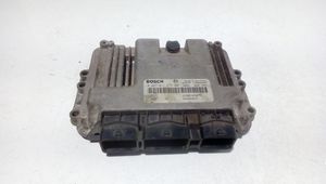 Renault Scenic II -  Grand scenic II Sterownik / Moduł ECU 0281011275