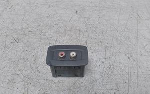 Renault Master III AUX in-socket connector 280230005R