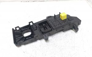 Opel Vectra C Module de fusibles 13181984