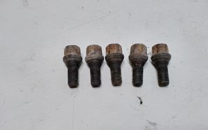 Opel Astra H Nuts/bolts 