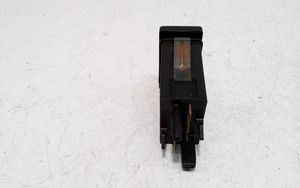 Volkswagen PASSAT B5.5 Windscreen/window heater switch 3B0959621C