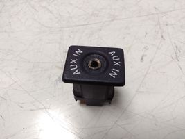 Volkswagen Tiguan Connettore plug in AUX 5M0035724