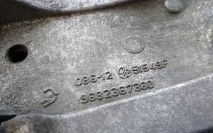 Citroen C4 Grand Picasso Generaattorin/laturin kiinnike 9682367380