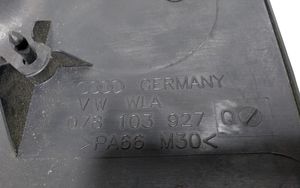 Volkswagen PASSAT B5 Couvercle cache moteur 078103927